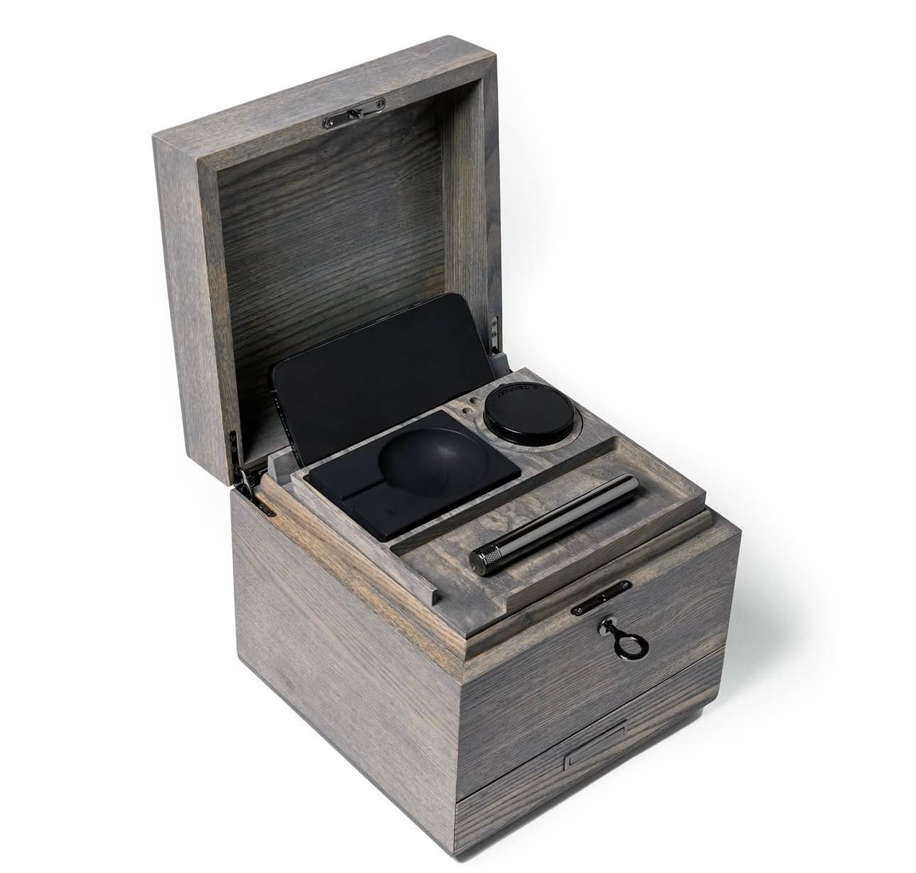 Stash box